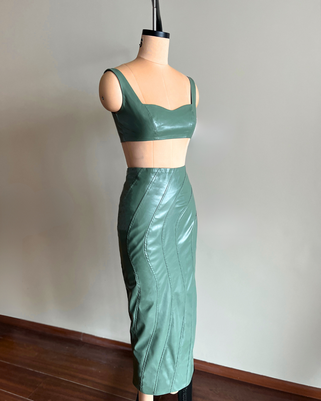 Wave Leather Skirt (Seafoam)