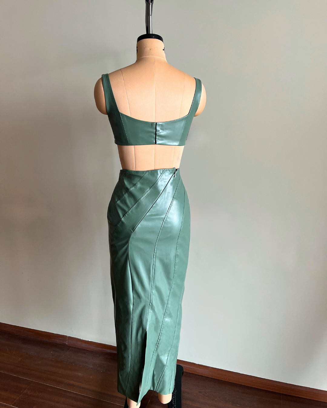 Wave Leather Skirt (Seafoam)